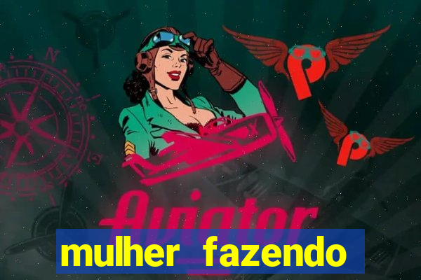 mulher fazendo strip tease